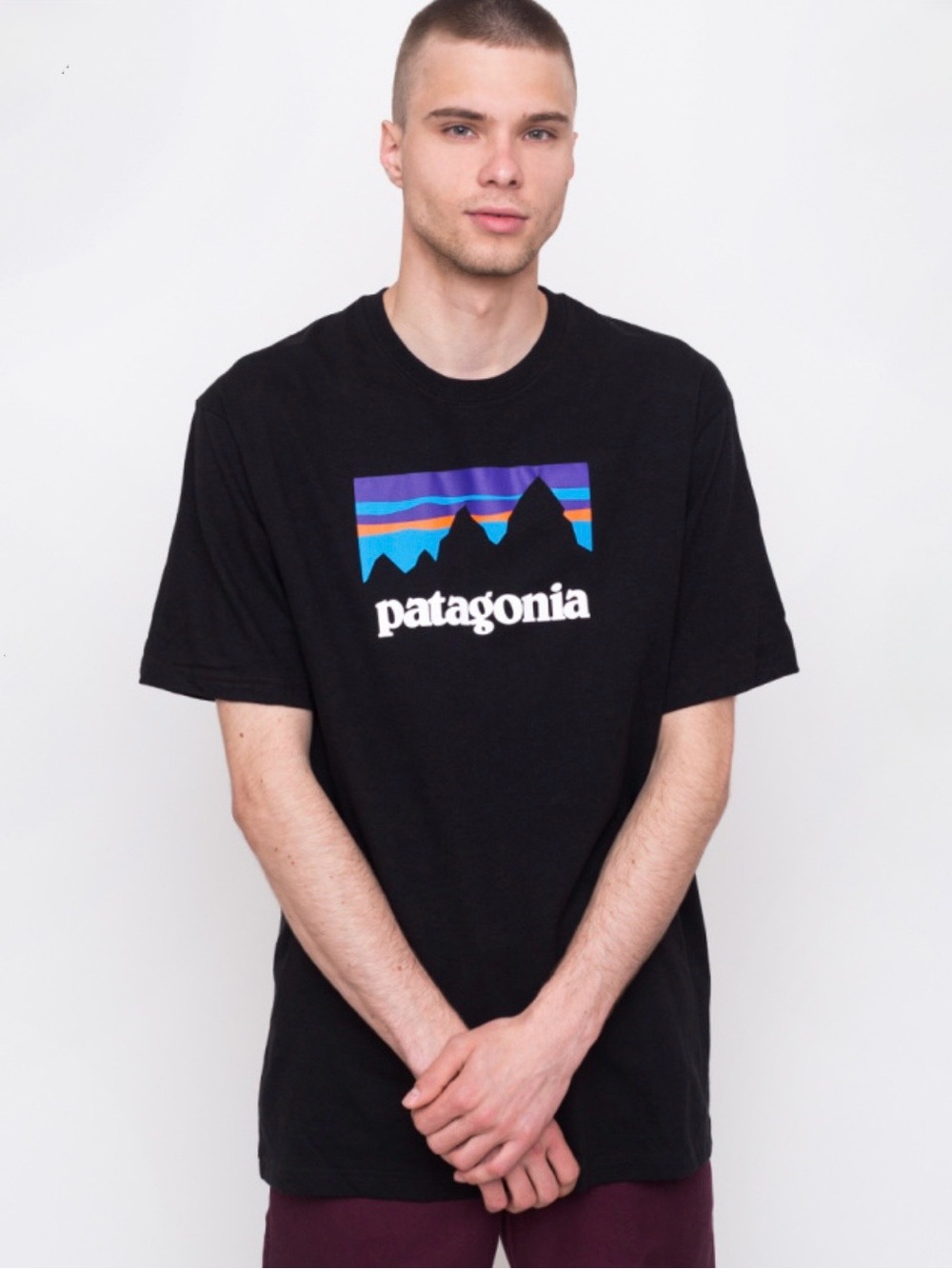 Patagonia P-6 Logo Responsibili-Tee Black Graphic T-Shirt Size Small GORPCORE